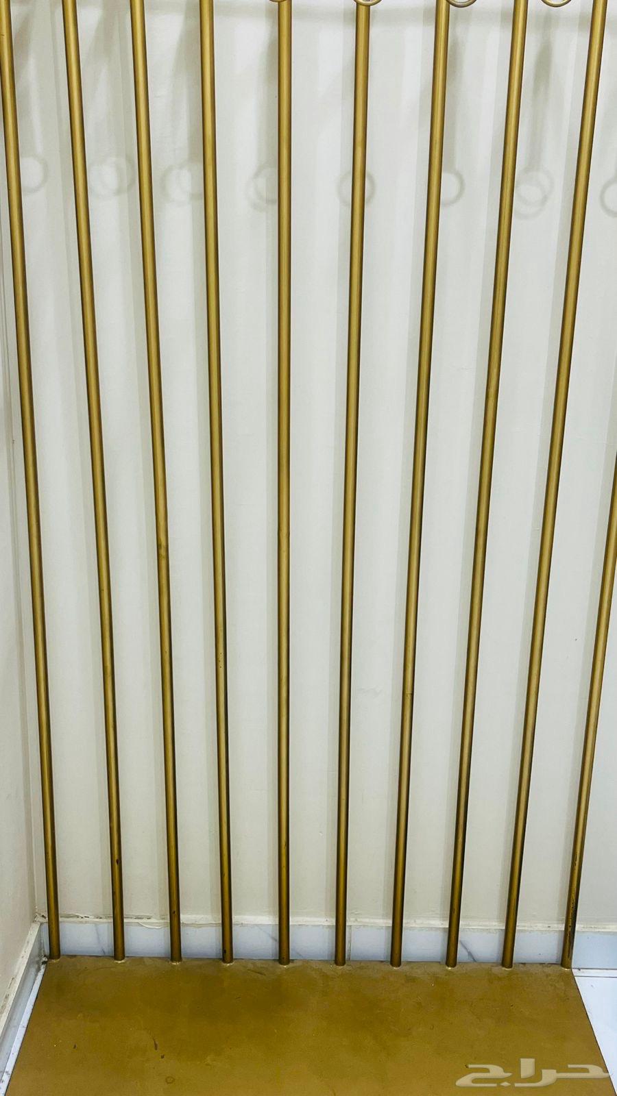 Tables64404694460674110