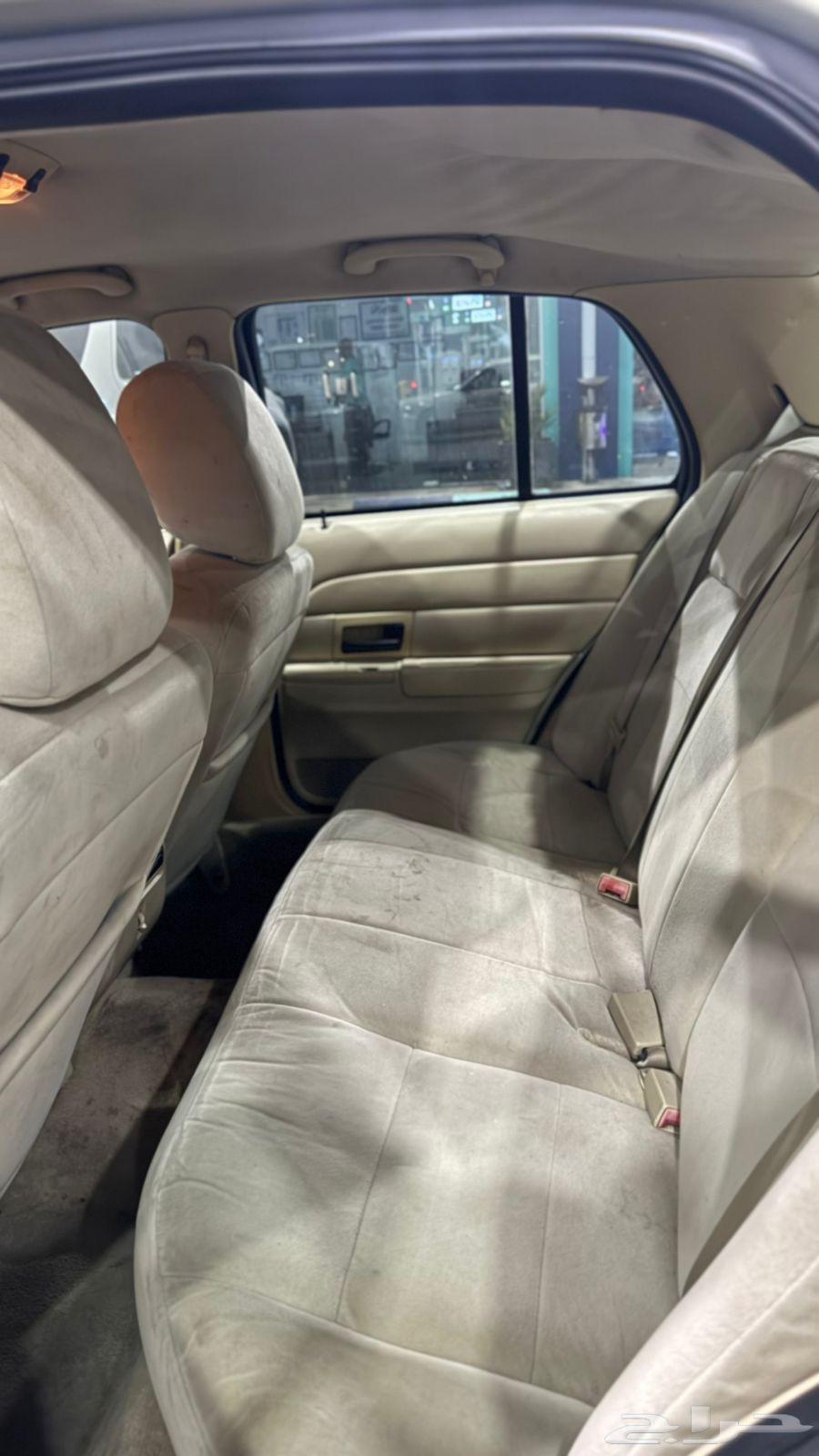 للبيع فورد كراون فكتوريا 2011 ماشي 238 الف قير ماكينة سليم64558878163714113