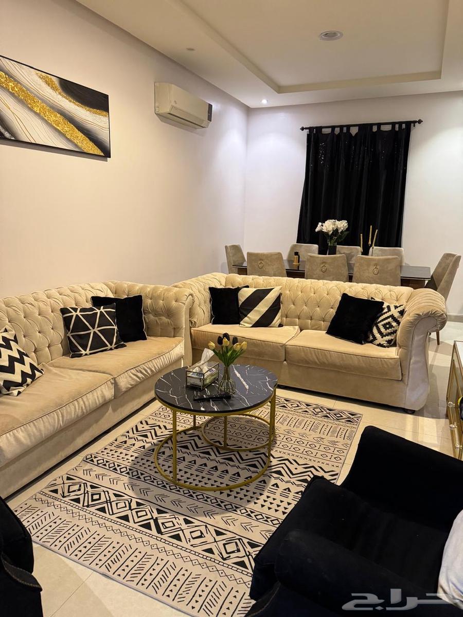 Very good condition black and beige sofa set for sale due to relocation64401411090817110