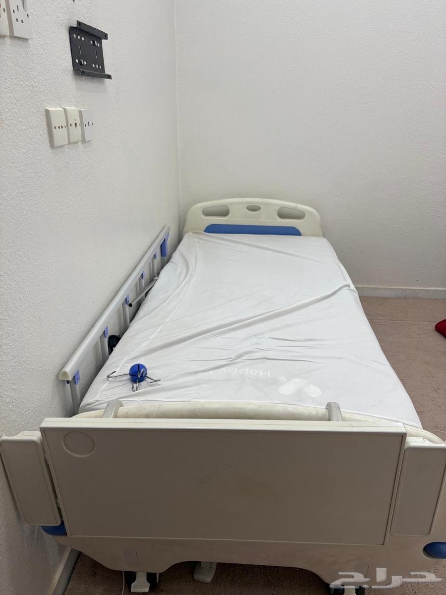 للبيع سرير طبي كهربائي64404208562819110