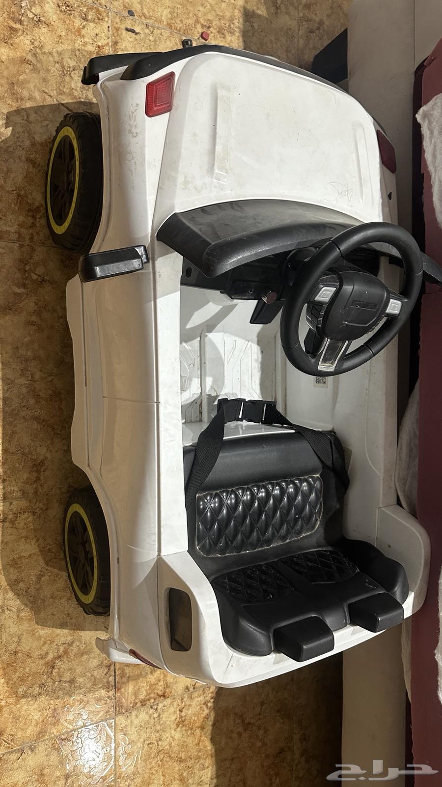 سيارة لعب ودولاب بدرج صغير64407461288834111