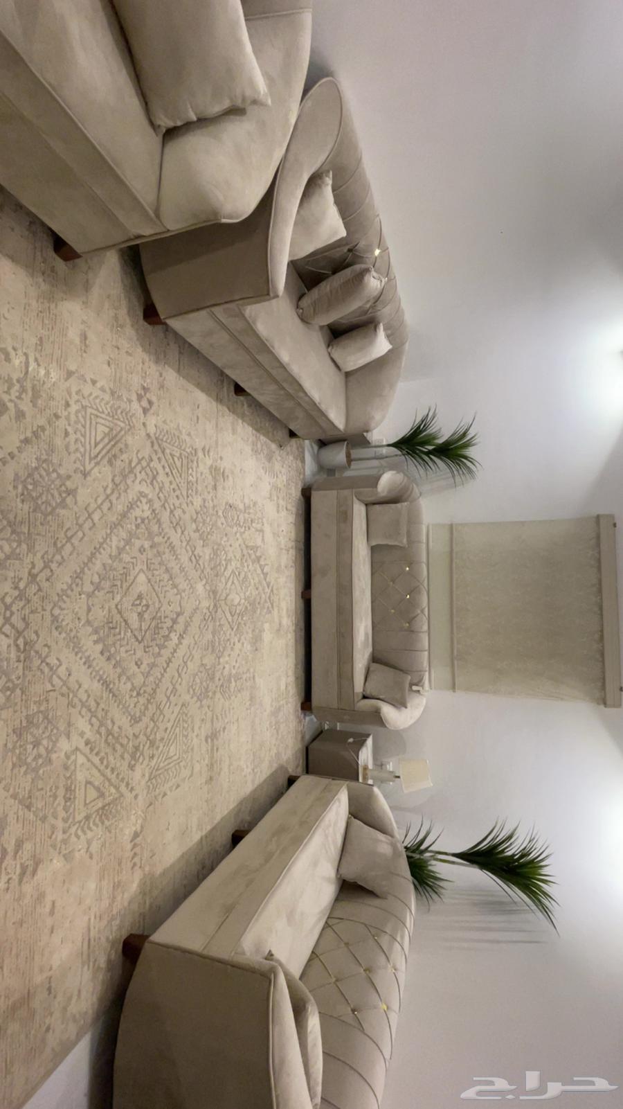 Sofa64410595029634112