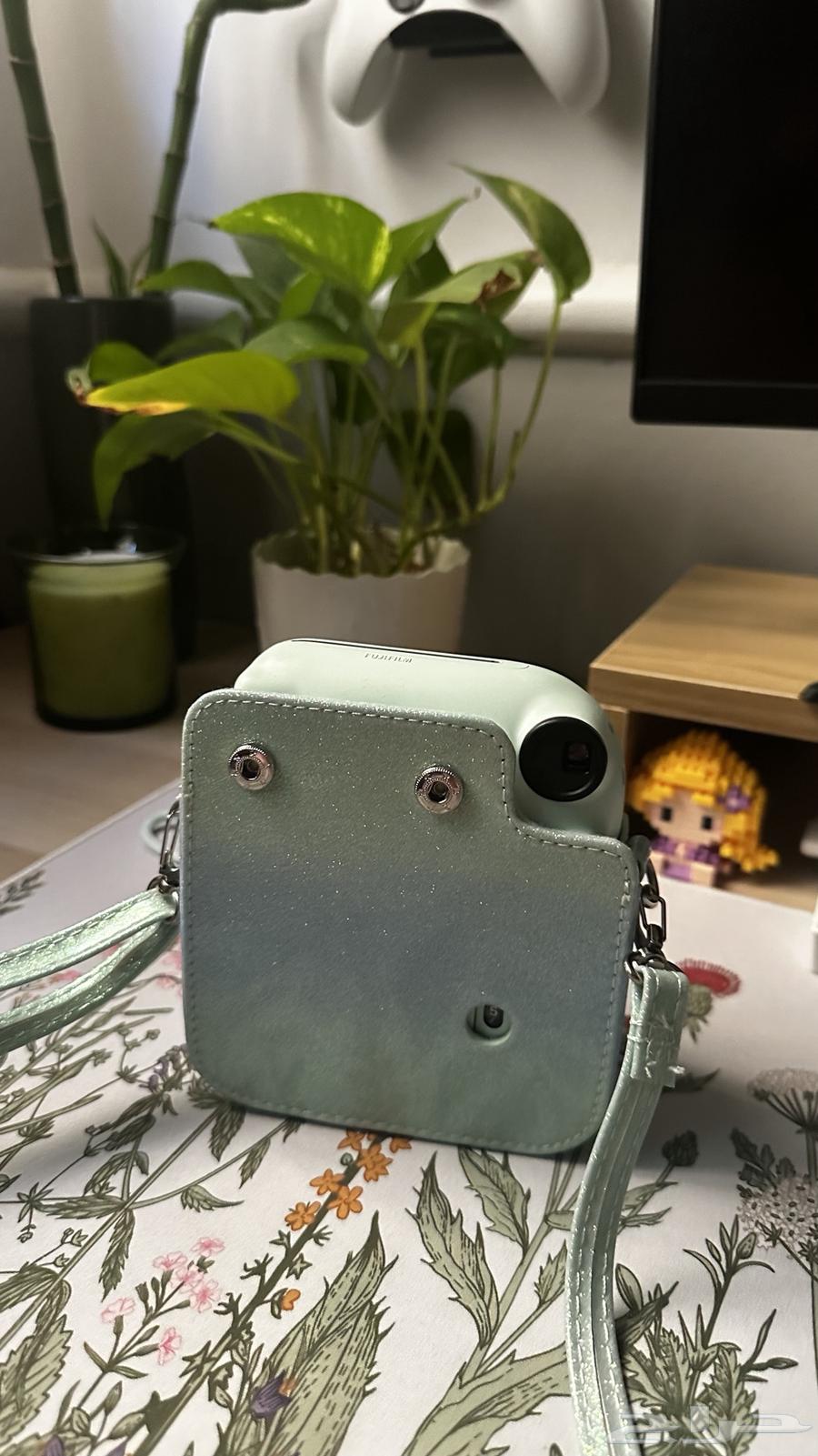 Instant Camera64408892168834110