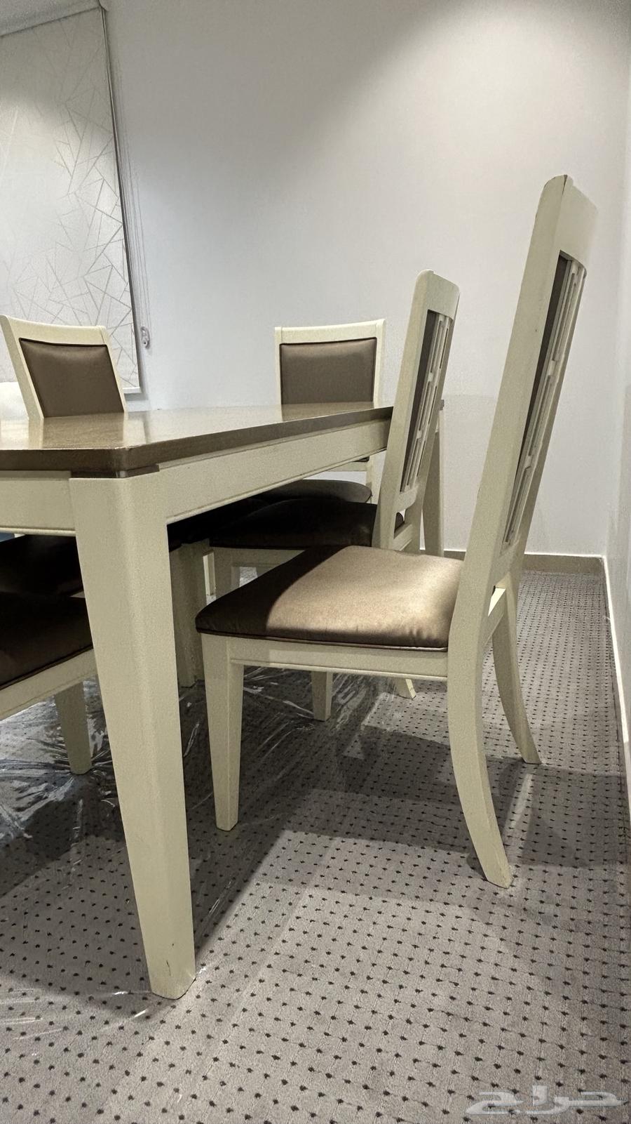 طاولة طعام 6 أشخاص نظيفه جدا64407489386241114