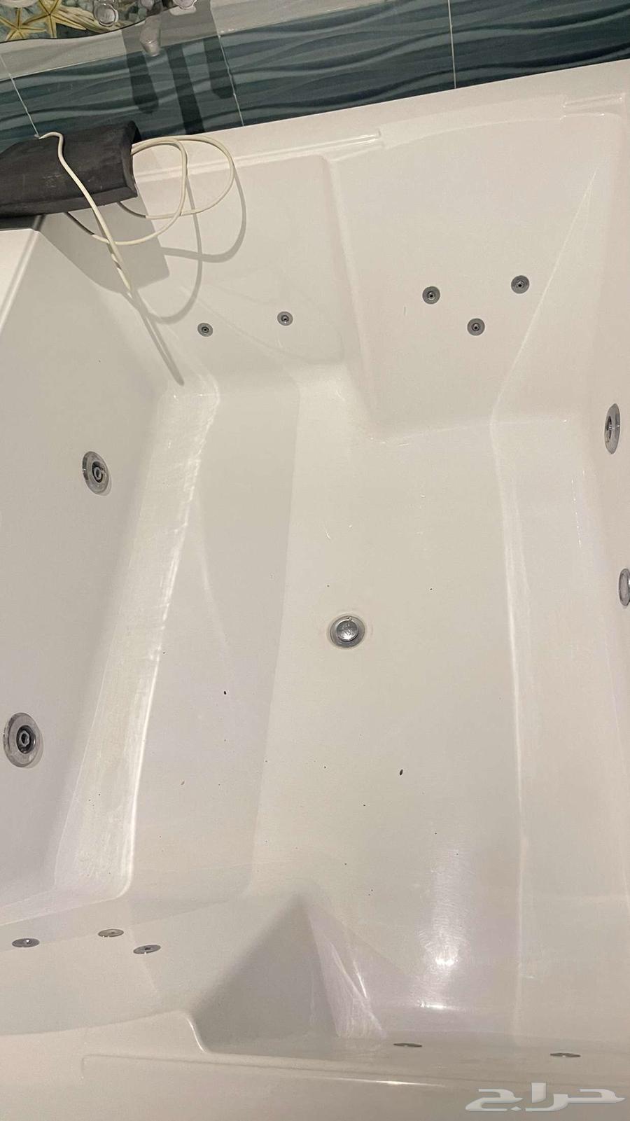 Jacuzzi64409616250370112