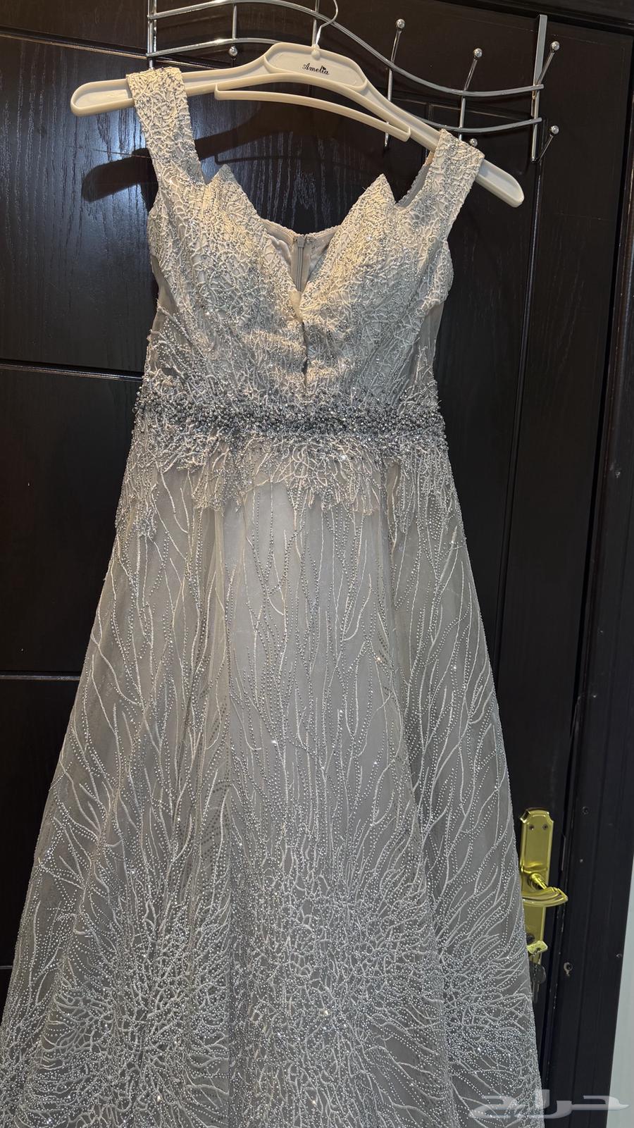 فساتين شبه جديدة للبيع64409934891011112