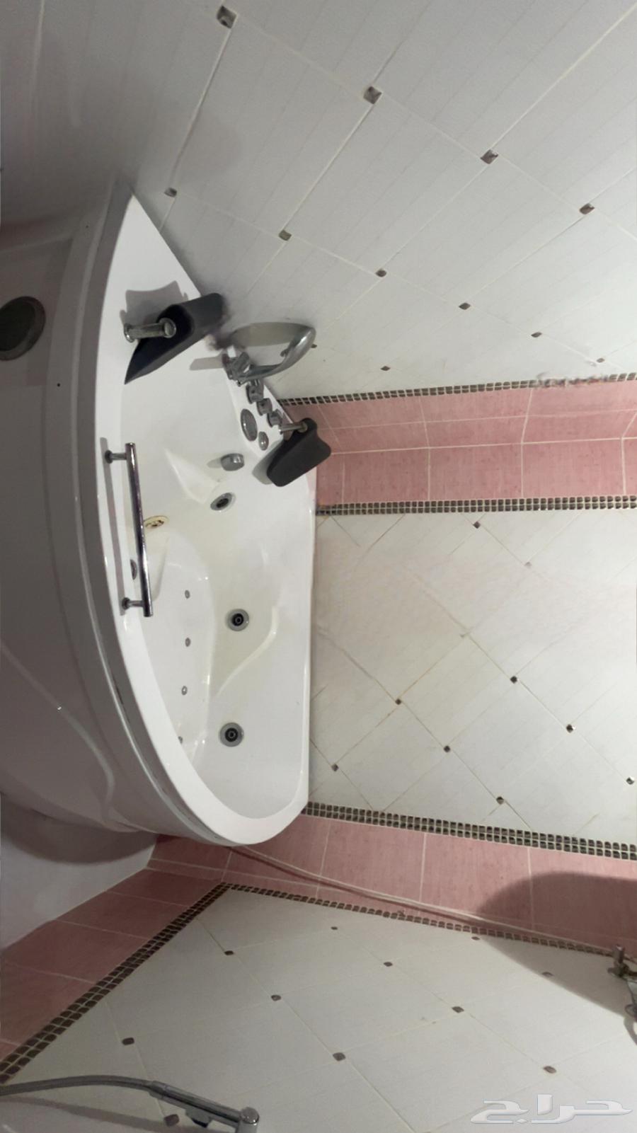 بانيو شخصين مستعمل نظيف64411715011201110