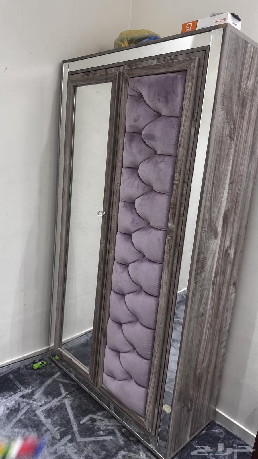 Closet for abayas and TV cabinet ..64409212926723111