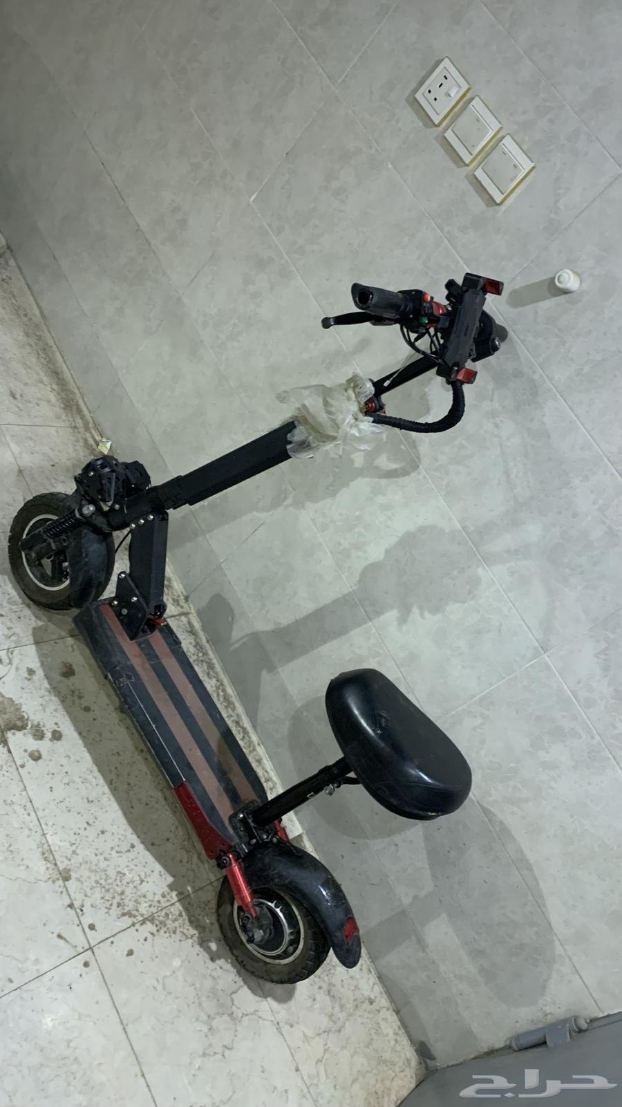 اسكوتر استخدام جديد والله سريع فيه مواصفات جيده اموره كل شي64411108470785110
