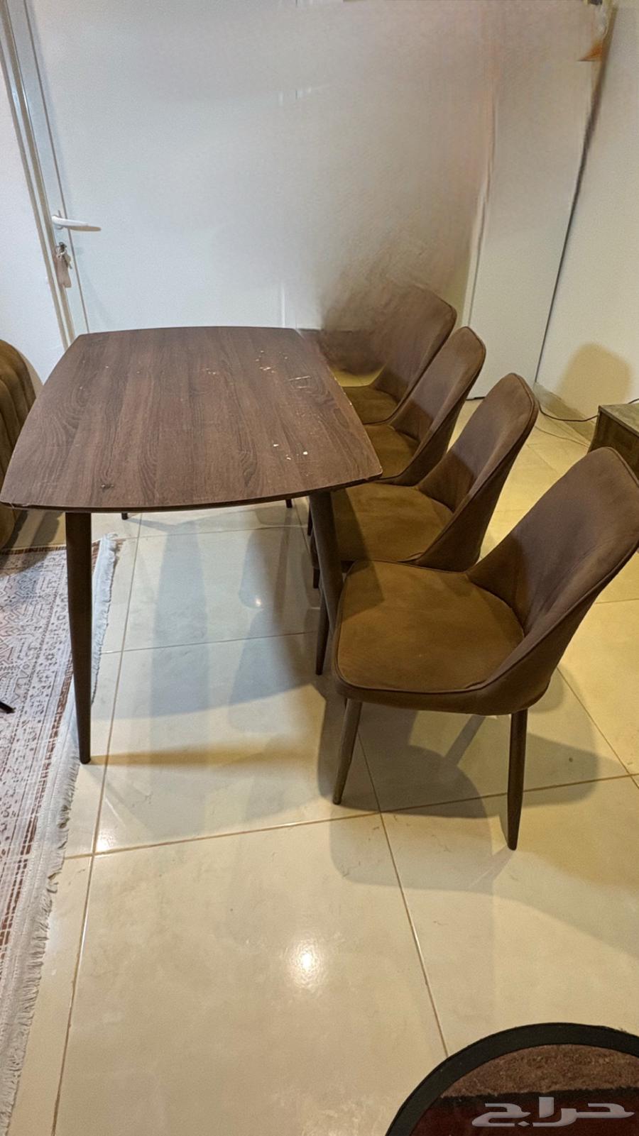 طاولة طعام 4 اشخاص64410767731330110