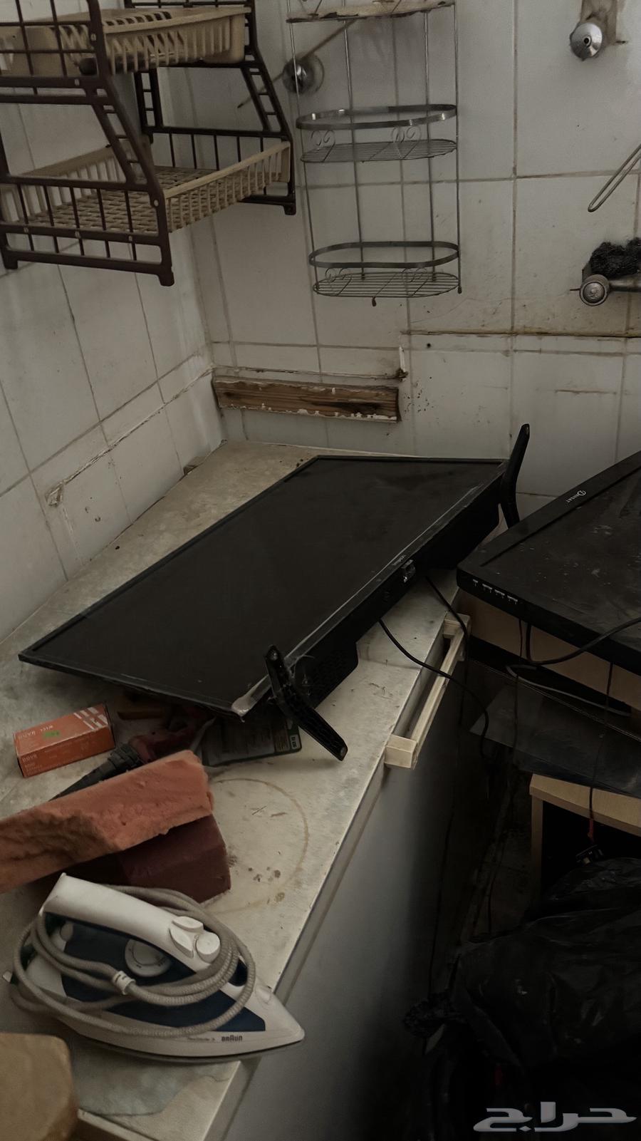 Five screens64407321929985112