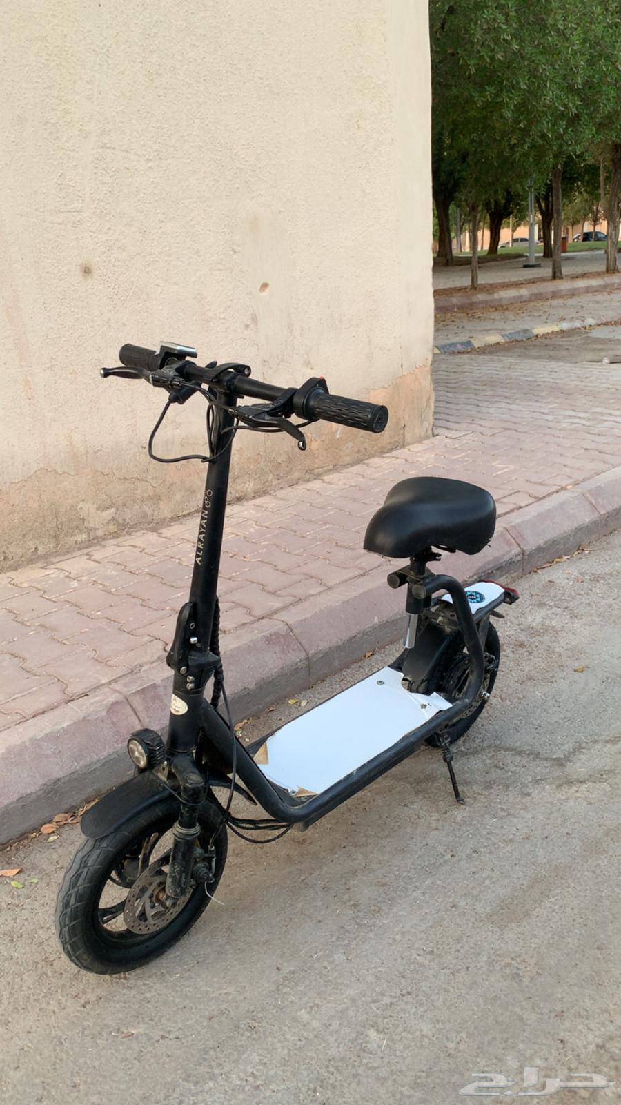 سكوتر ابو سله للبيع السوم 650 لايجي الا الصامل64410347712258110