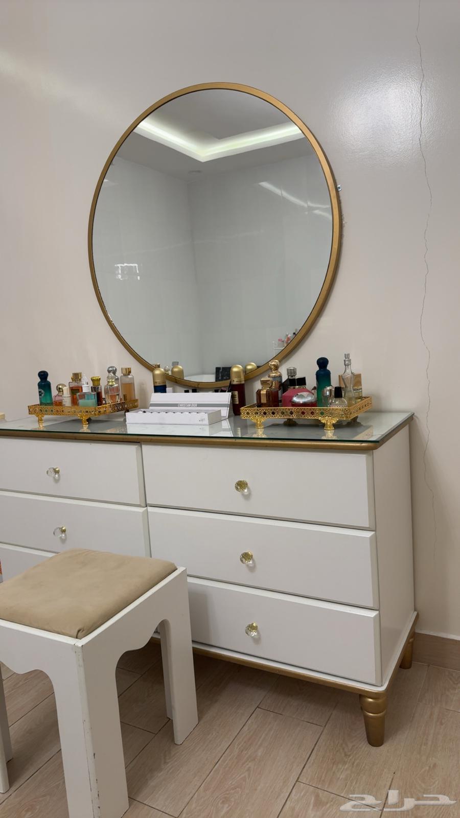 غرفه نوم استخدام جديد والله64410723462401110