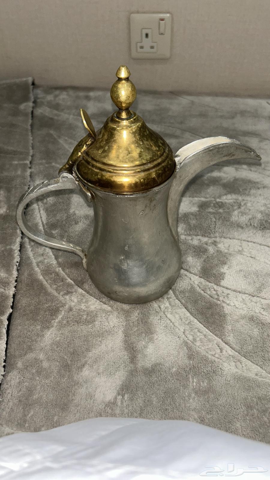 للبيع دله بغداديه والبيع مستعجل64409394338434111