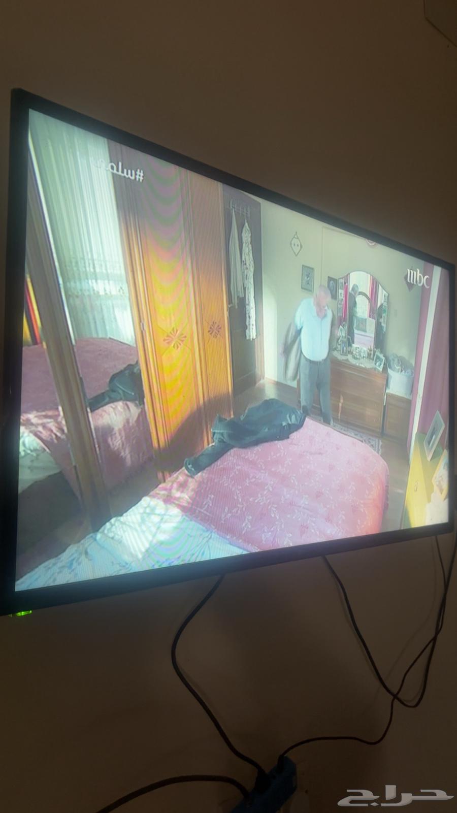 شاشه تلفزيون64406987781379111