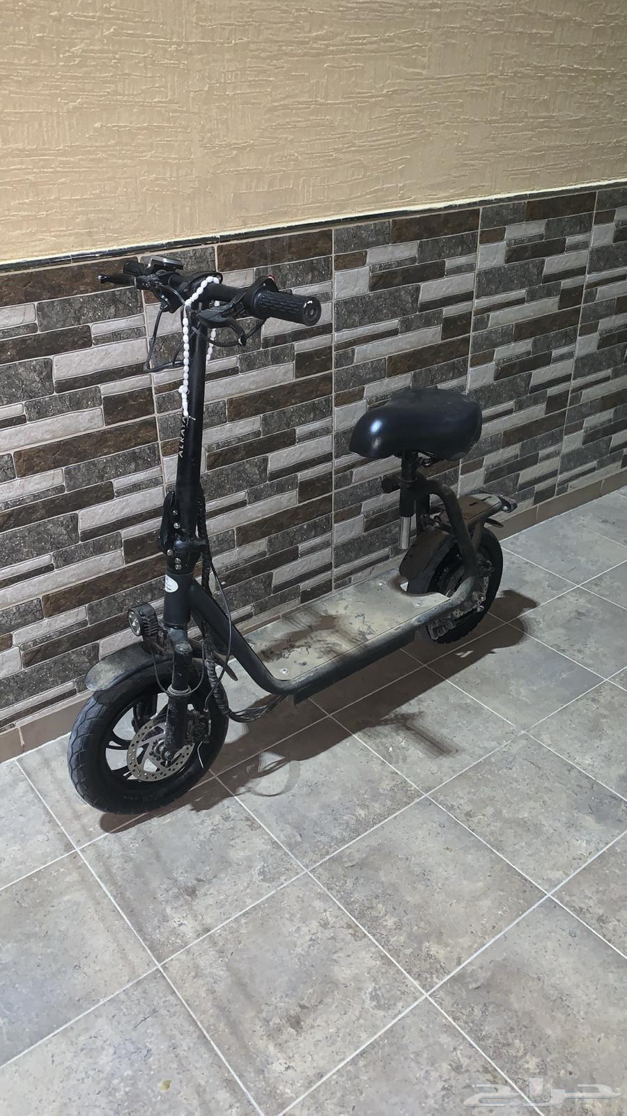 سكوتر ابو سله للبيع السوم 650 لايجي الا الصامل64410347712258112