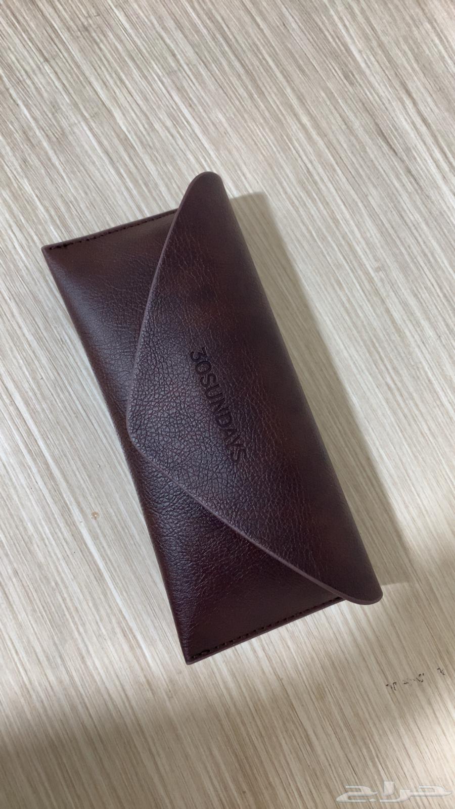 علبة نظاره64410638387714110