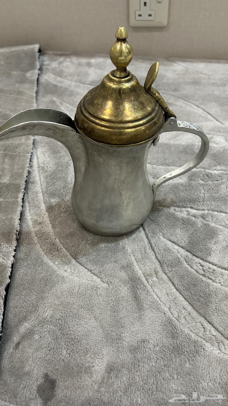 للبيع دله بغداديه والبيع مستعجل64409394338434113