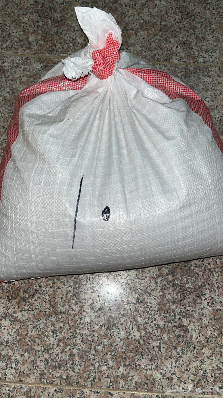 طحين المعيه من الفواره بالقصيم64411001404930110