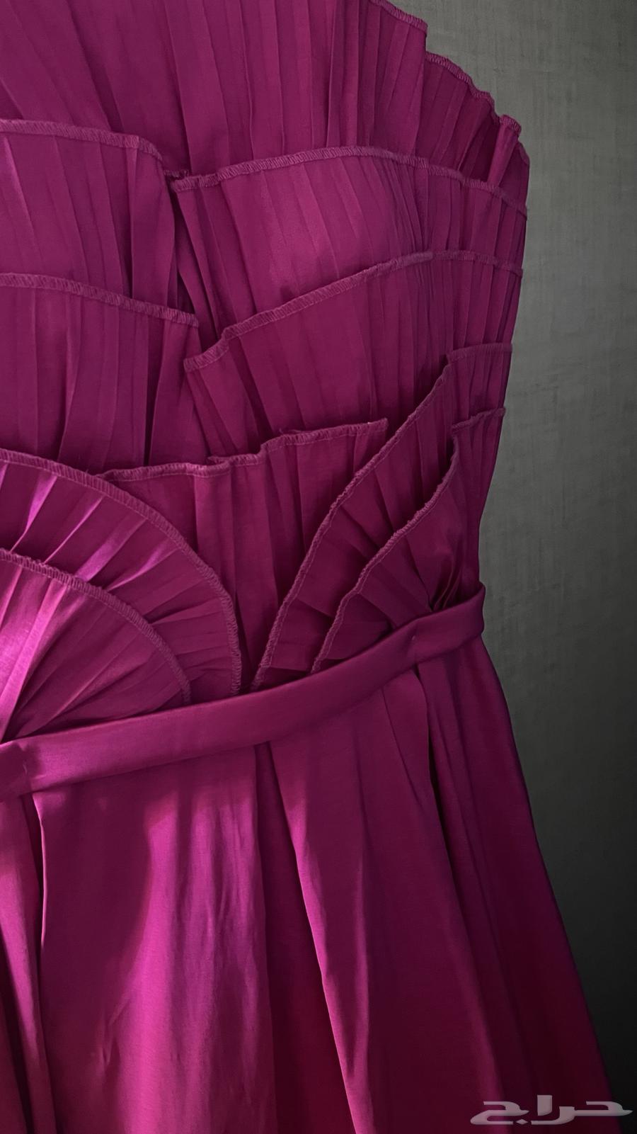 Julina's soft evening dress used for 3 hours64405153219971111