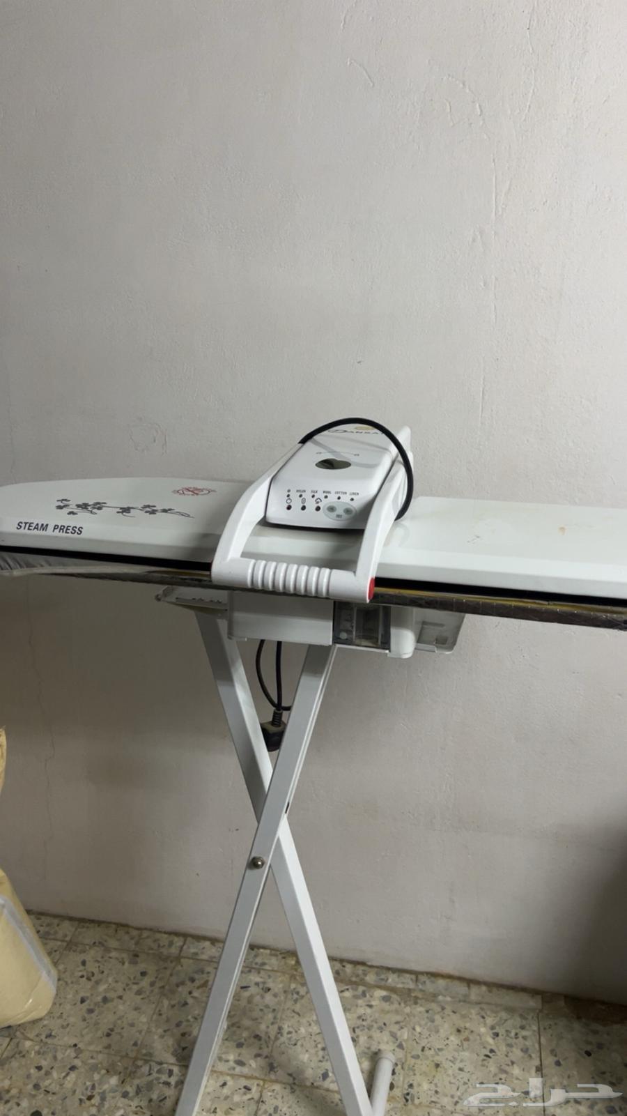 مكبس بخار ملابس بحالة ممتاز64406165827330110