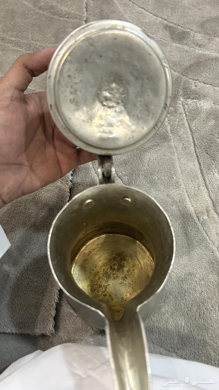 للبيع دله بغداديه والبيع مستعجل64409394338434112