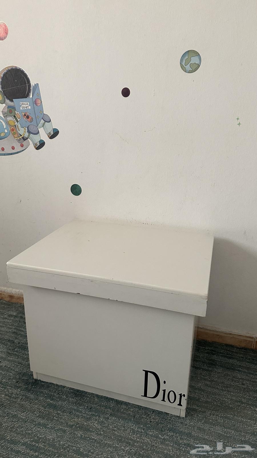 سيارة لعب ودولاب بدرج صغير64407461288834114