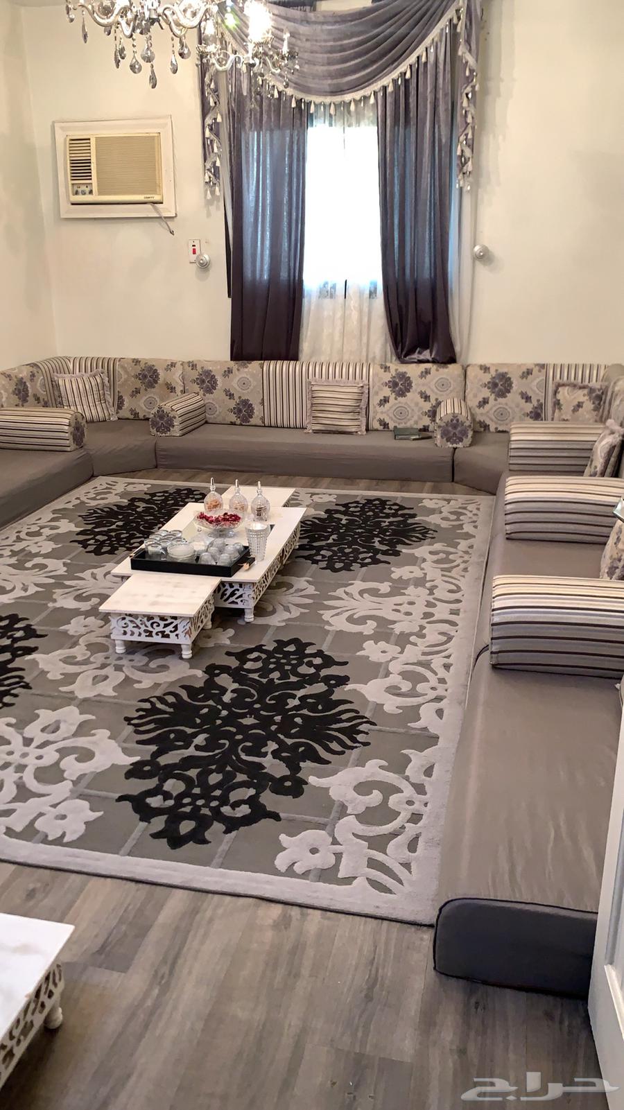4x5 Majlis for sale with carpet, curtain, tables, and vinyl64409449936769110