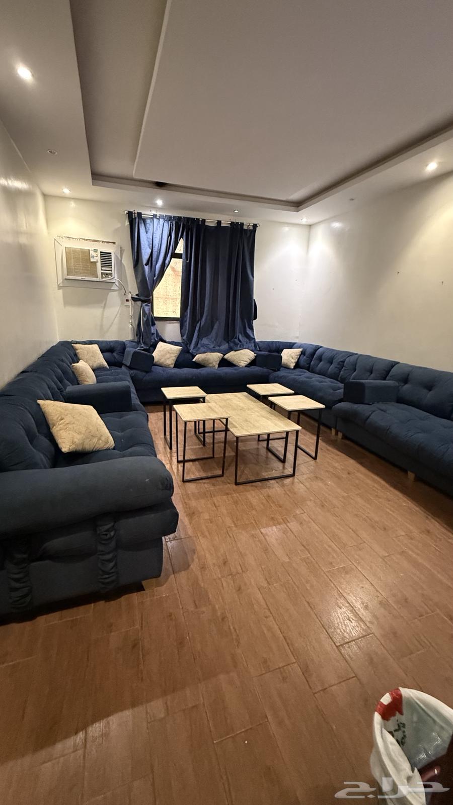 كنب 5 في 4 مع خمس طاولات خدمة64408090668291112