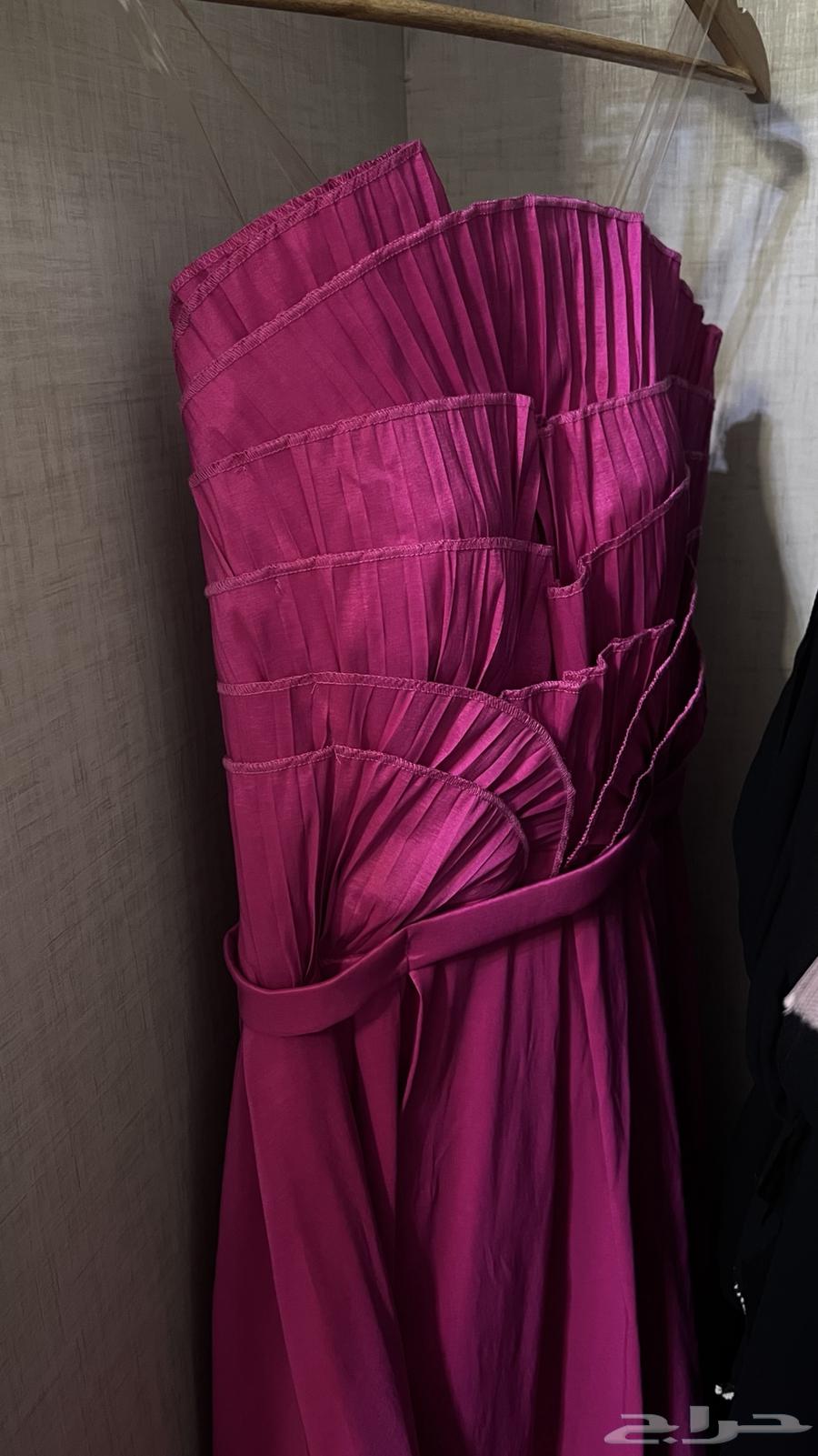 Julina's soft evening dress used for 3 hours64405153219971110