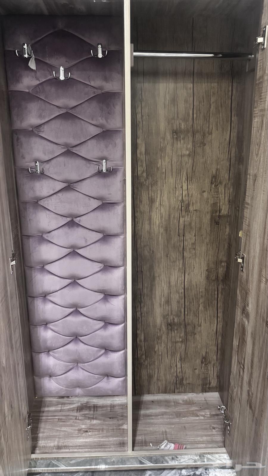 Closet for abayas and TV cabinet ..64409212926723110