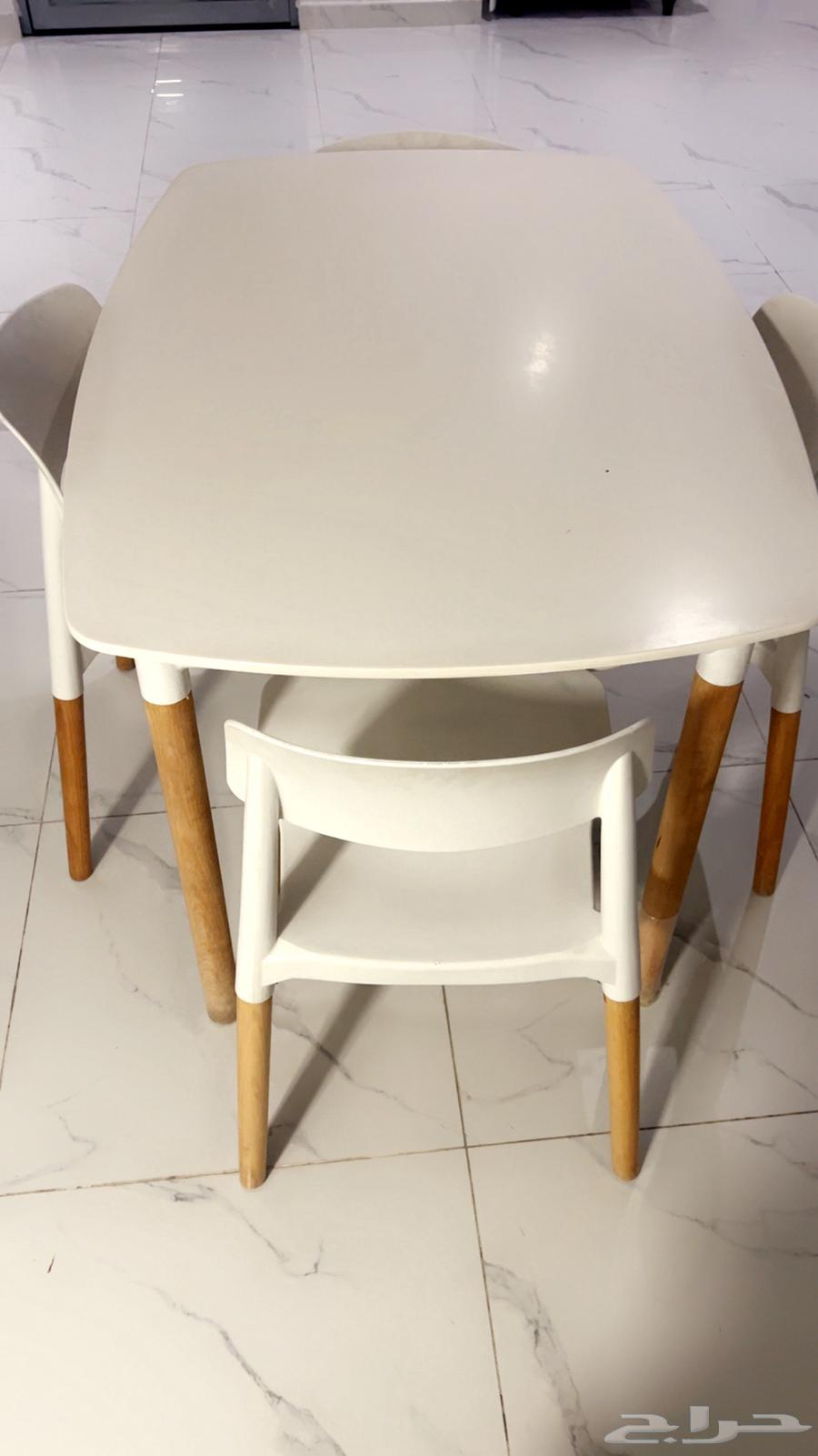 طاولة طعام من هوم سنتر64409976512386111