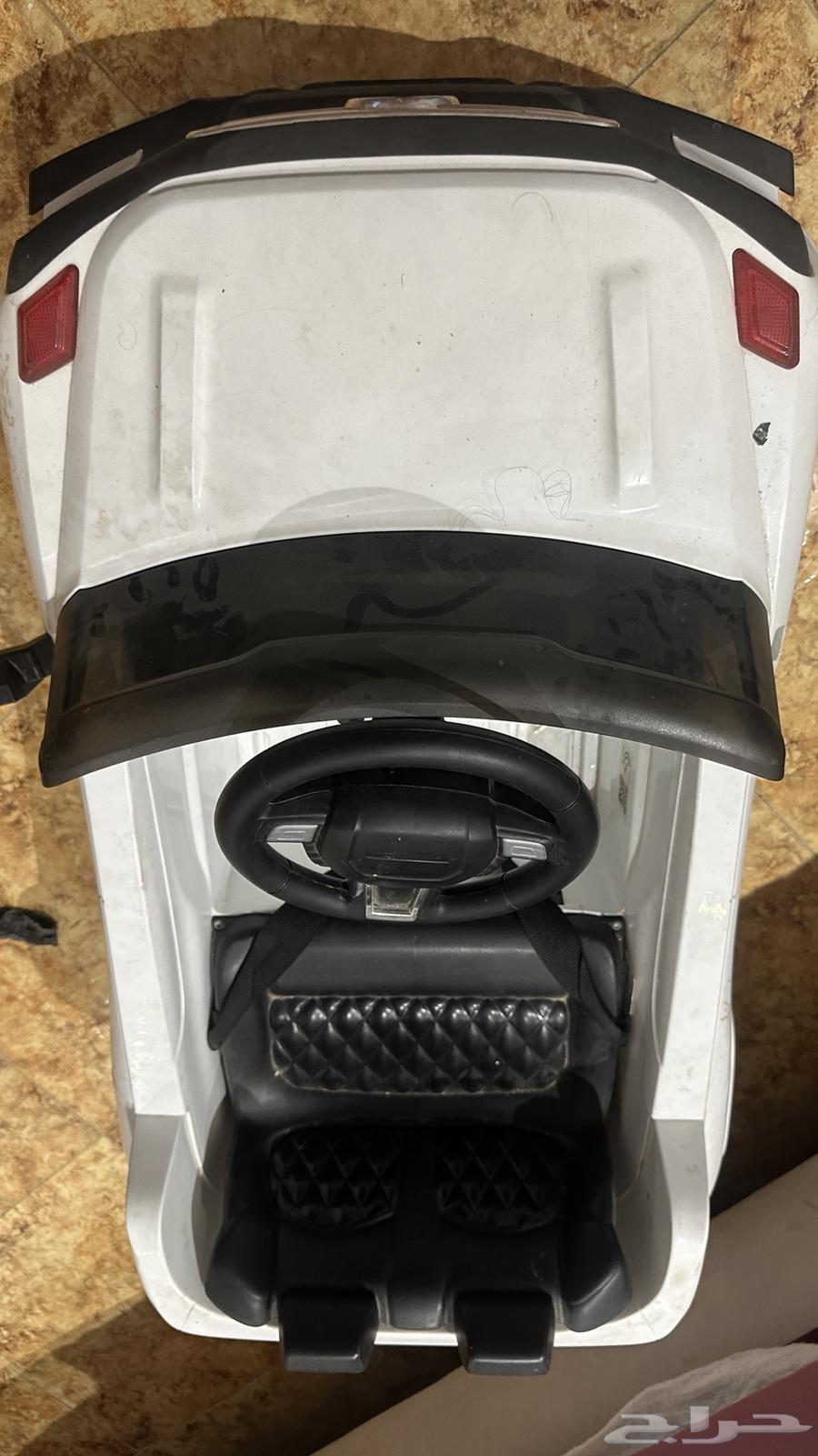 سيارة لعب ودولاب بدرج صغير64407461288834110