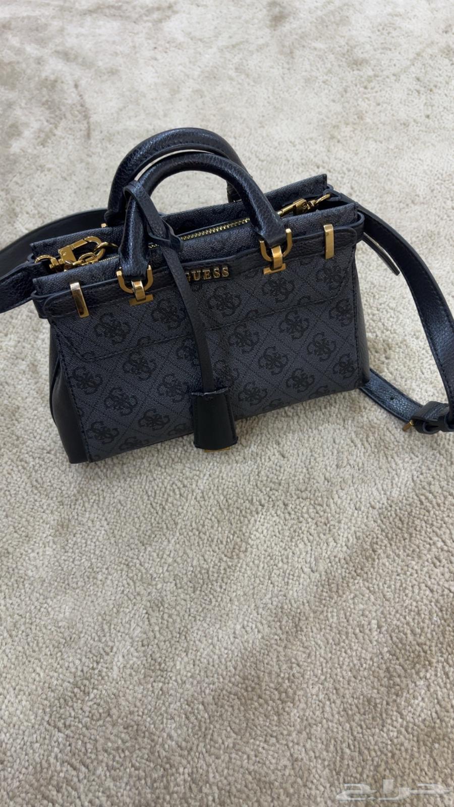 Gucci bag, lightly used, bought for 760, selling for 30064405971200386111