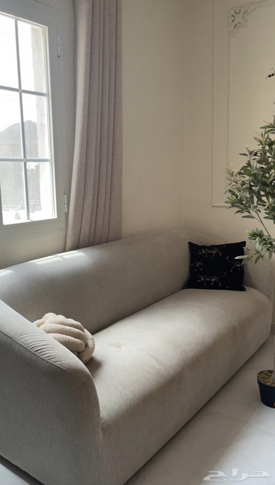 كنبه استخدام سنة البيع ب 70064407713199747110