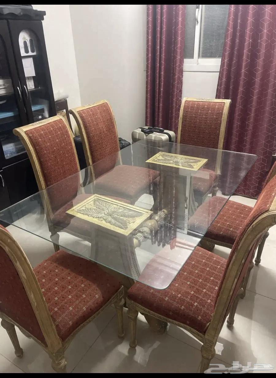 Luxurious large dining table with six chairs64411808566018112