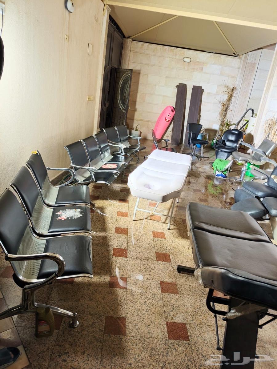 اغراض مشغل نسائي ( كراسي انتظار . كراسي مكياج . كراسي قص )64409353048833110