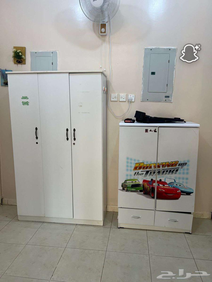 ثلاثة دواليب مع ثلاثة كومدينة64405458906243110