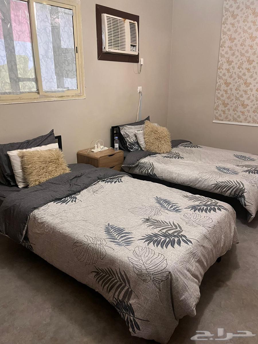 Two single beds and mattress64411324727809111