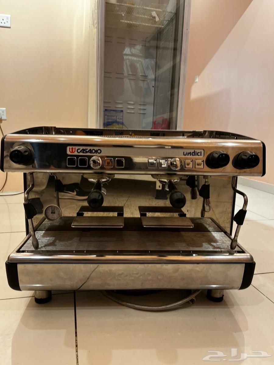 Coffee machine and grinder64410947872385111