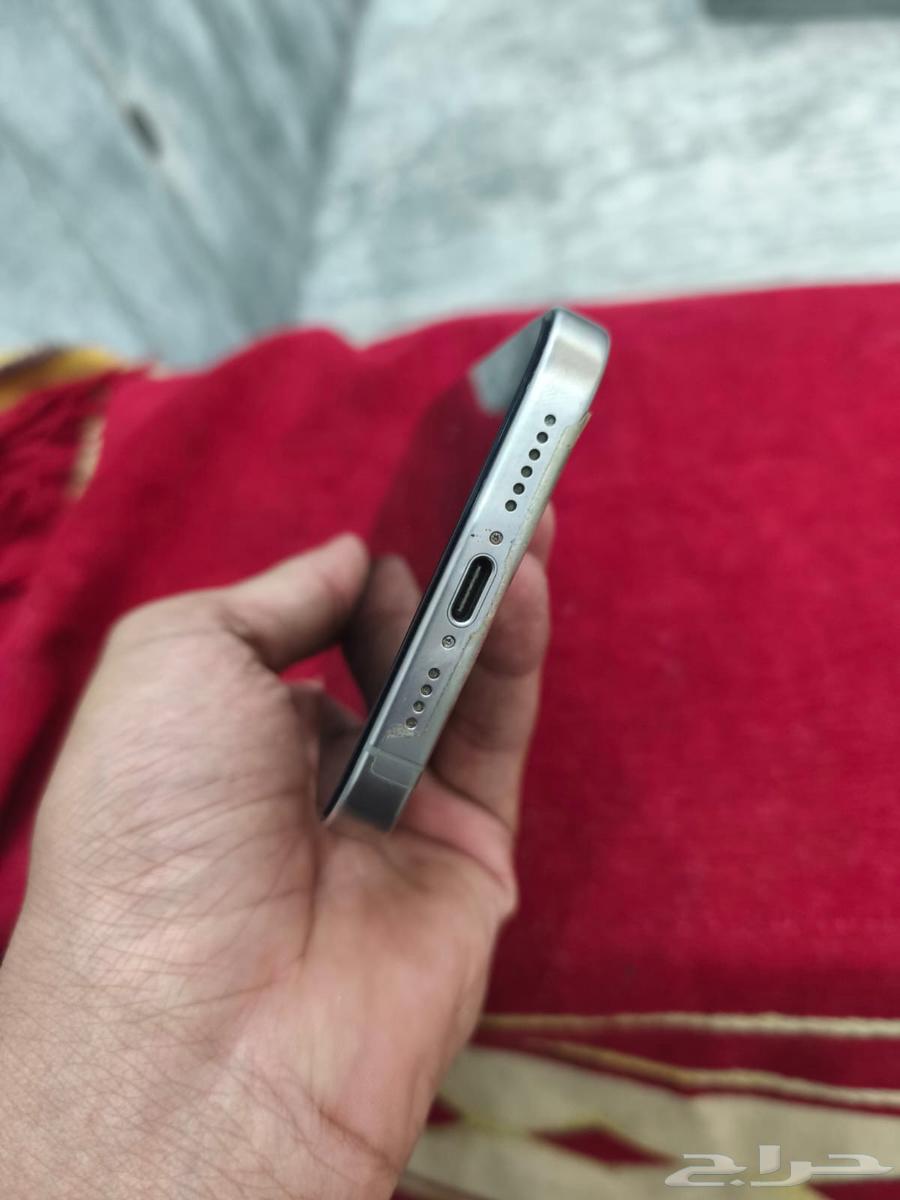 سلام عليكم اعرض لكم جهازي ايفون 15 برو ماكس الجهاز نضيف64410797996034111