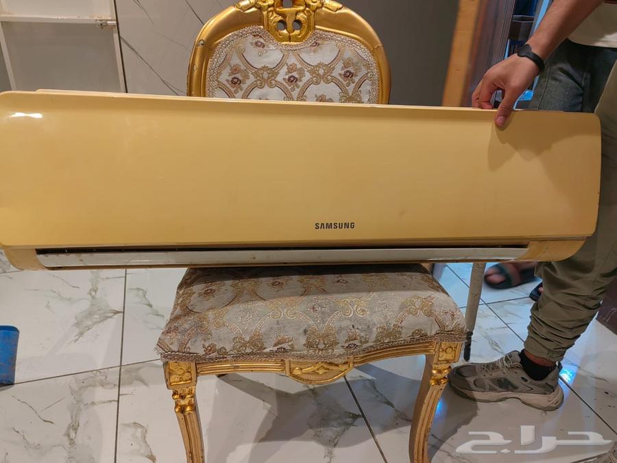 2 مكيف اسبليت داخلية مع خارجية64412089568641110