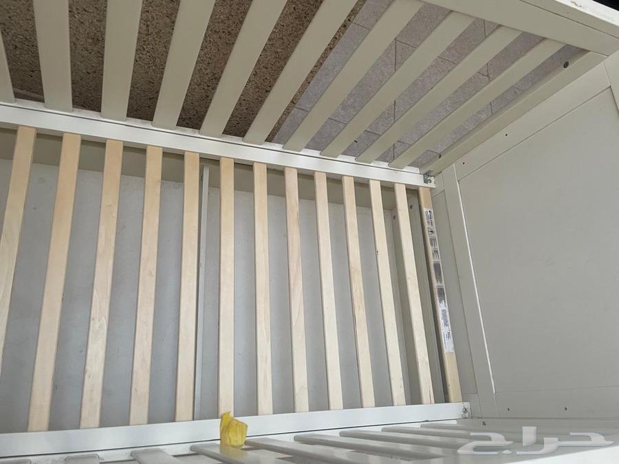 سرير أطفال من ممزورلد مستعمل ونظيف64409740982147111