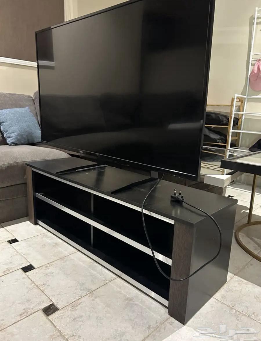 طاولة تلفزيون هوم سنتر نظيفة جدا64408961639553110
