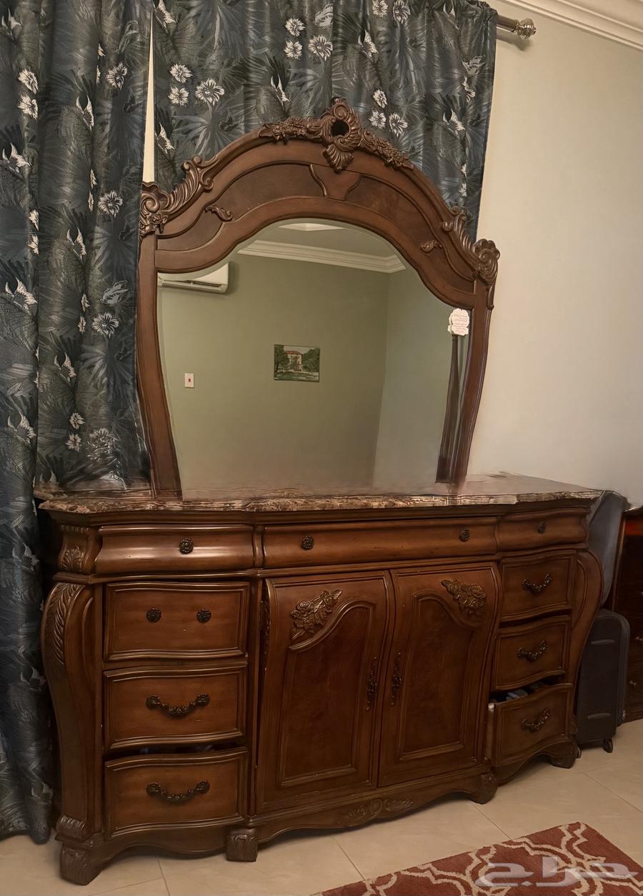 غرفة نوم شبه جديده64411982490753111