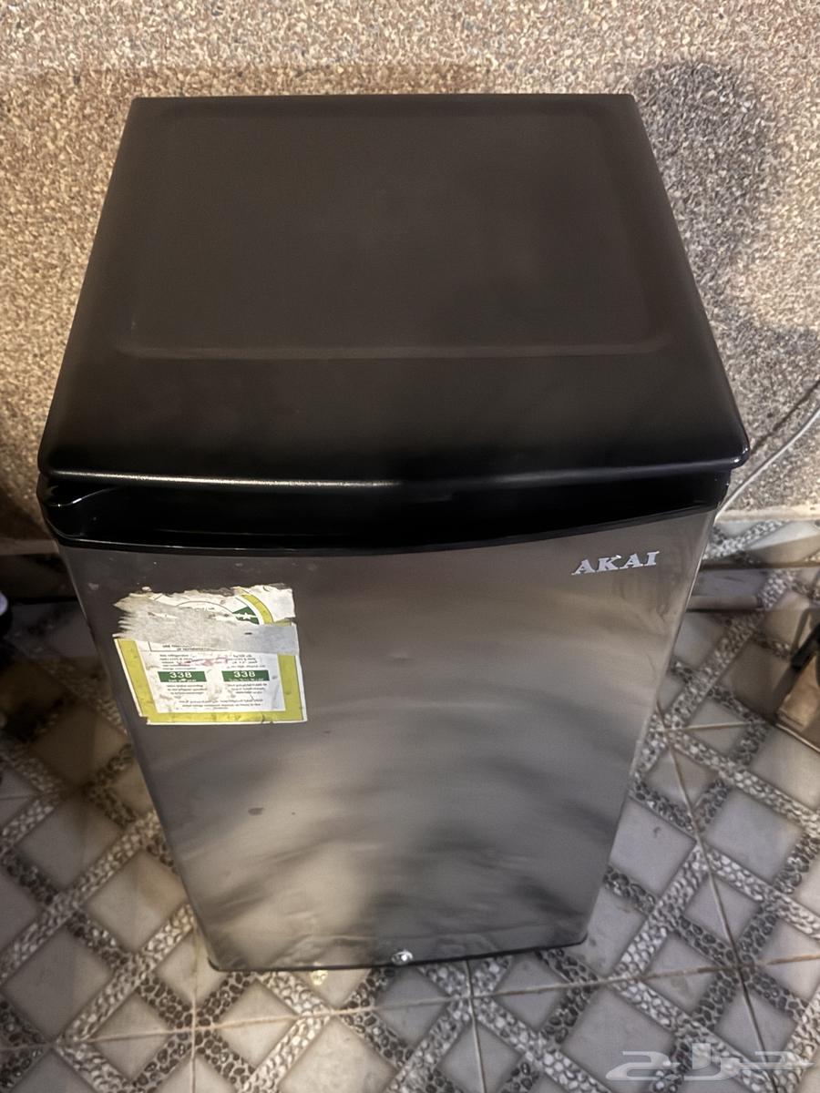 Refrigerator from AKAl64411755175426110