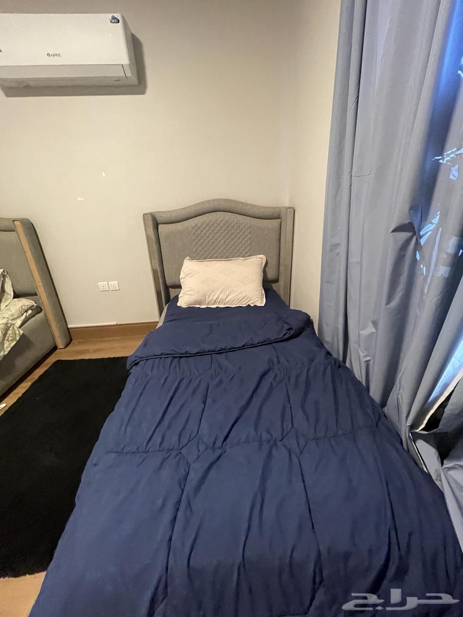 كنب وسريرين وتلفزيون للبيع64406946207233111