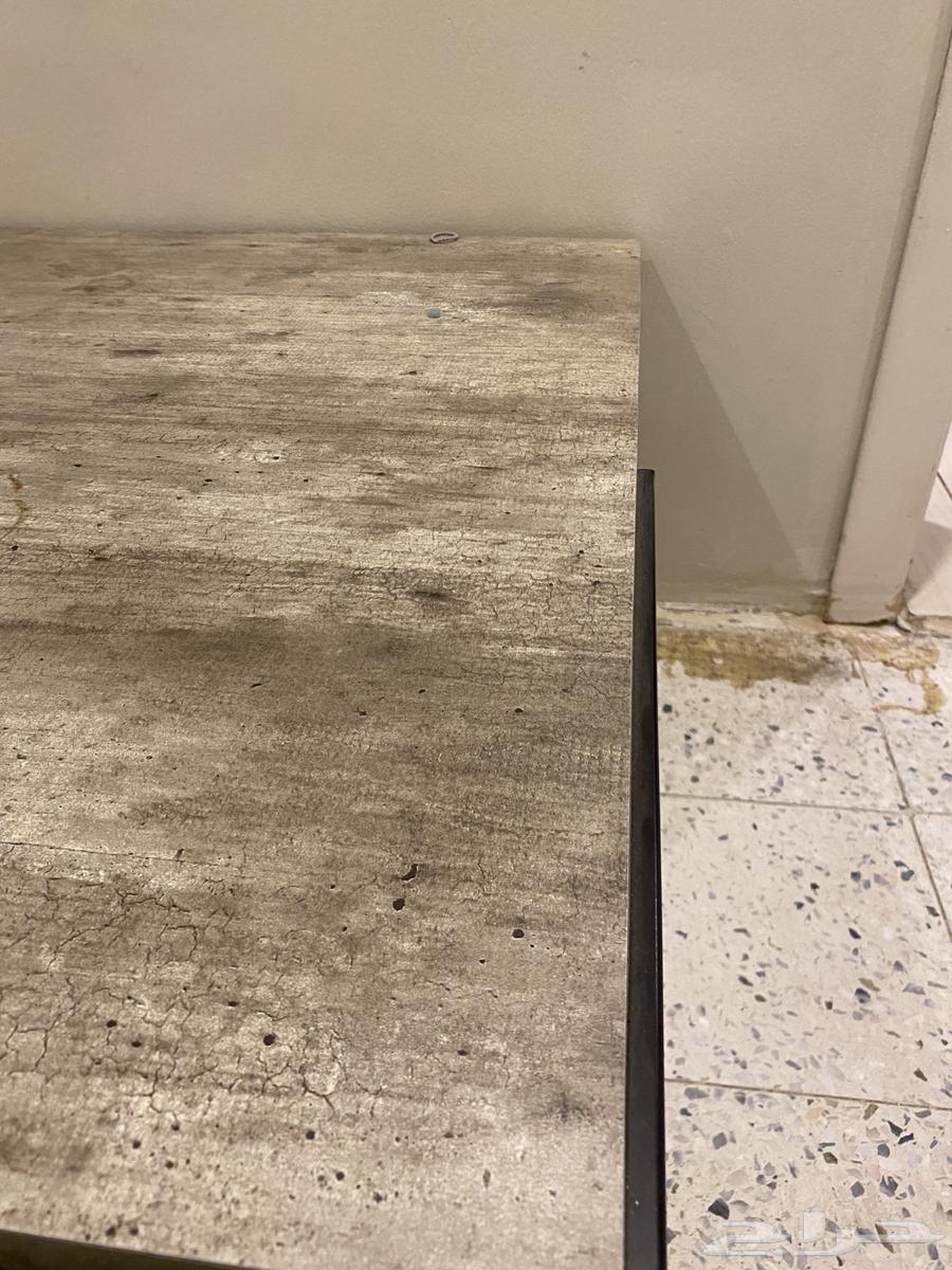 طاوله للبيع64406890857474111