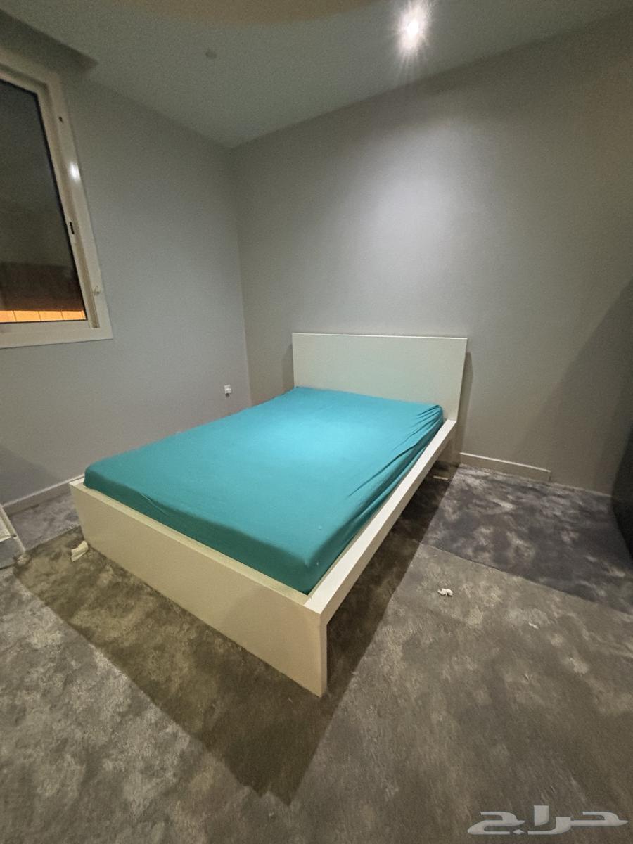 سرير من ايكيا64408666518529112