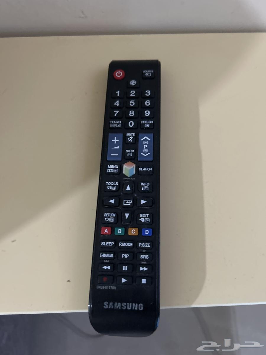 تلفزيون سامسونج ستين بوصه فيه طقه خفيفه مع ريموت على السوم64409616321539114